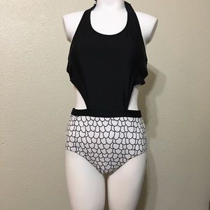 Cupshe Laying On the Beach One Piece Swimsuit